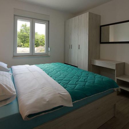 Apartmani Judita Pinezići Dış mekan fotoğraf