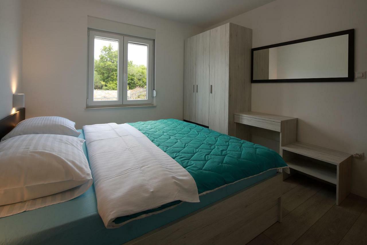 Apartmani Judita Pinezići Dış mekan fotoğraf