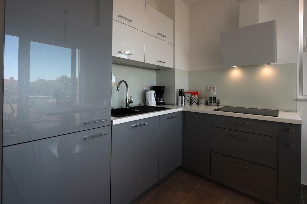 Apartmani Judita Pinezići Dış mekan fotoğraf