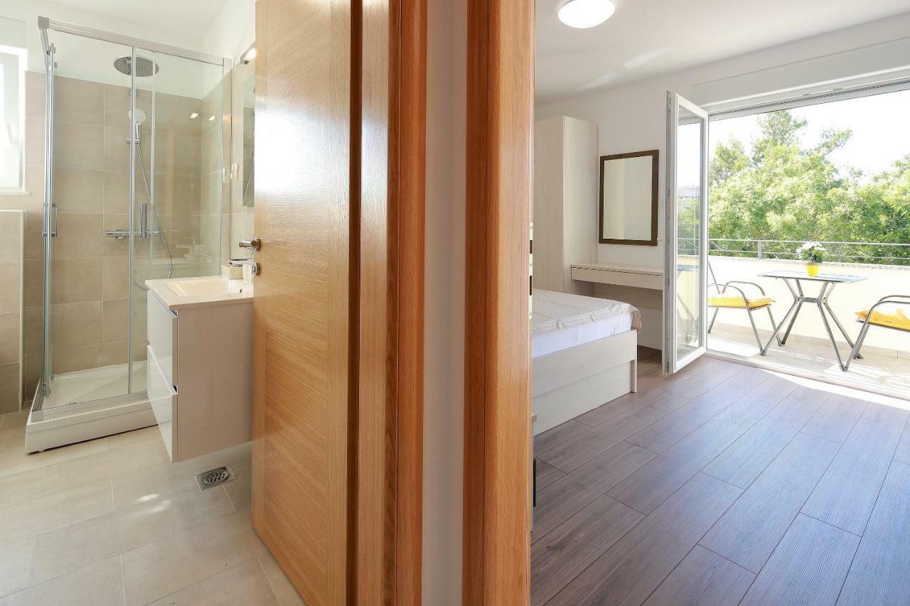 Apartmani Judita Pinezići Dış mekan fotoğraf