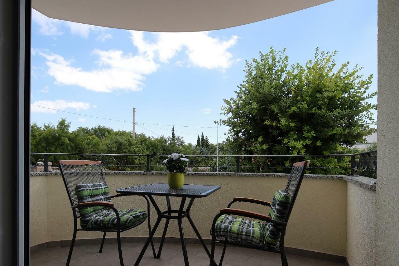 Apartmani Judita Pinezići Dış mekan fotoğraf