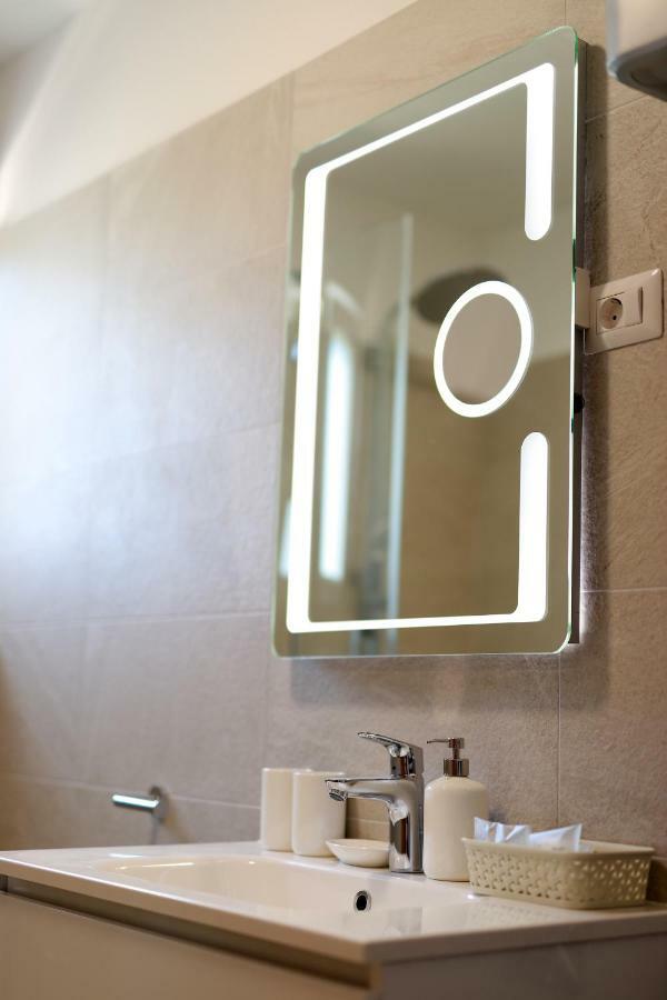 Apartmani Judita Pinezići Dış mekan fotoğraf