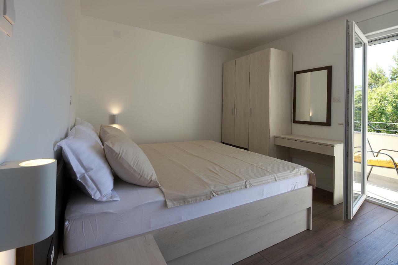 Apartmani Judita Pinezići Dış mekan fotoğraf