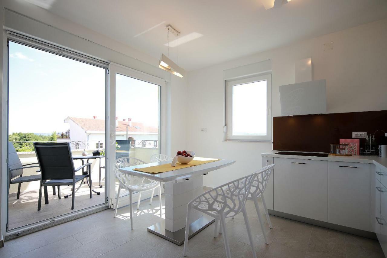 Apartmani Judita Pinezići Dış mekan fotoğraf