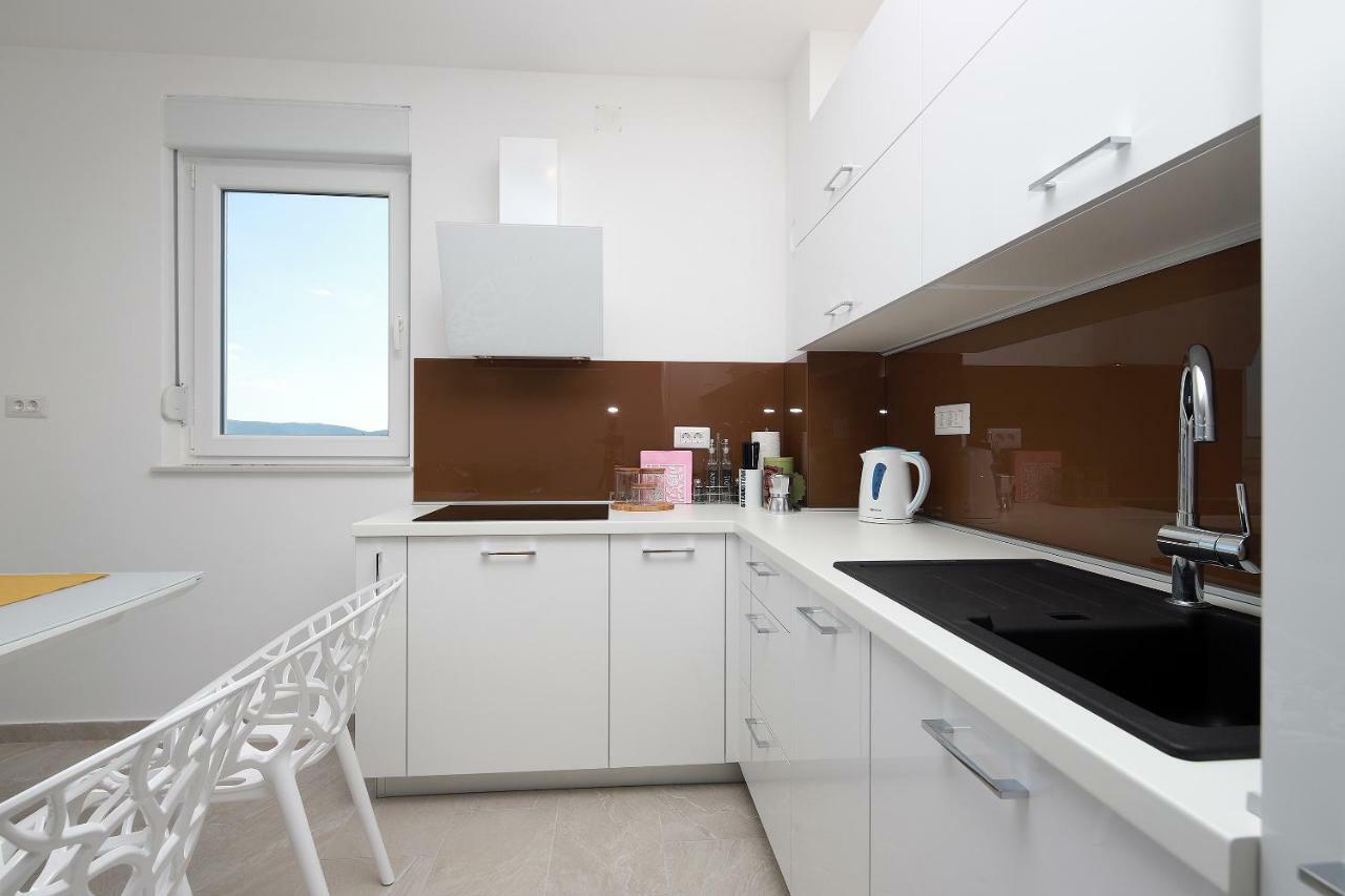 Apartmani Judita Pinezići Dış mekan fotoğraf